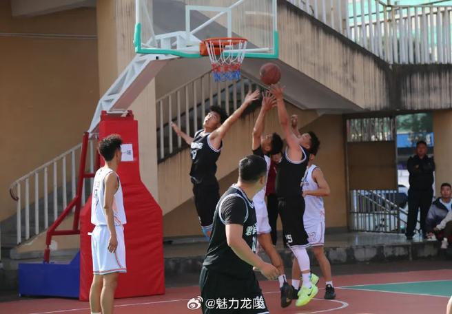 与此同时 与此同时